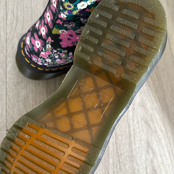 Dr Martens floral leather boots - Picture 3 of 4